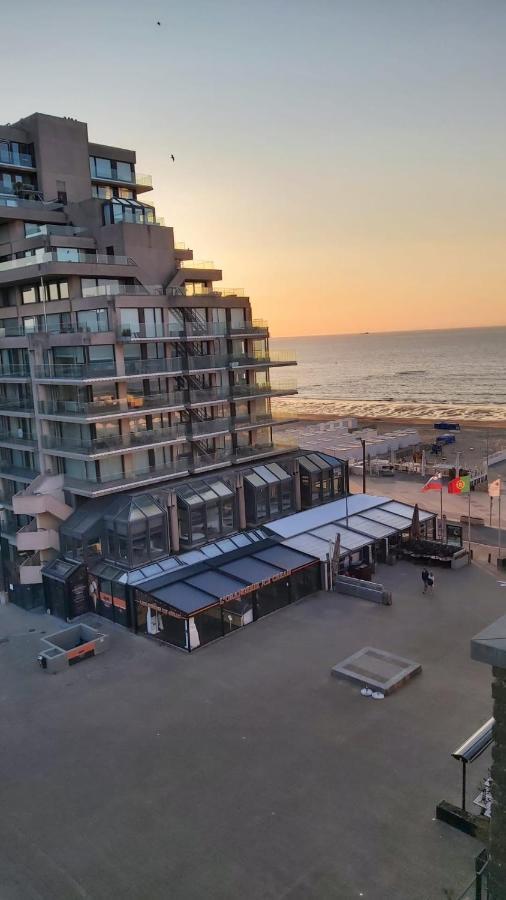 Appartement Met Zeezicht Op Het Van Bunnenplein Knokke-Heist Dış mekan fotoğraf